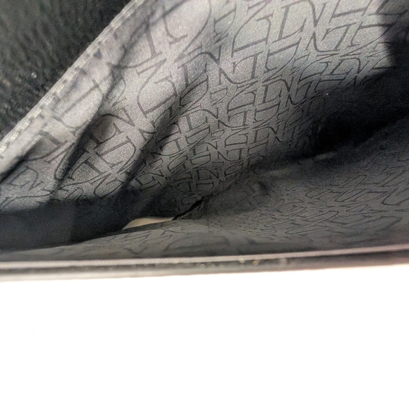 Danielle Nicole Black and Tan Tote Bag - Picture 8 of 10